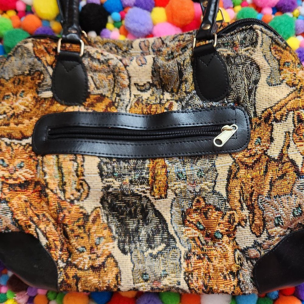 Cat hand bag